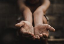 4-Year-Old Boy Begging on Street Dies After Being Hit by SUV in Manila