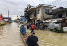 Typhoon Uwan Update: PAGASA Warns 30 Areas in Luzon, Visayas Remain under Life-Threatening Storm Surges