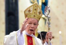 Manila cardinal urges rule of law, warns against ‘extra-constitutional’ solutions