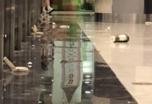 Concerned Netizen Disappointed Over Trash Left Behind by People Who Charged Devices at the Mall