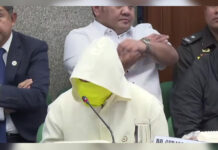 Masked ex-DPWH official draws attention at Senate flood control hearing