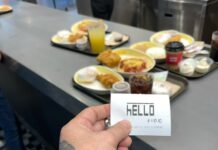 Customer Shares Awkward Experience w/ Touch Screen Ordering at Fast-Food Chain