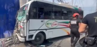 Modern Jeepney Crashes Into Traffic Light Post in Cubao, 22 Injured