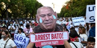 Philippine families demand Dela Rosa face drug war charges