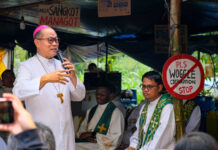 Bishop urges aid, solidarity for anti-mining barricades in Nueva Vizcaya town