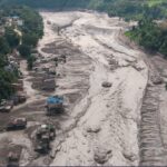 Rescuers search for survivors after devastating Nepal flood