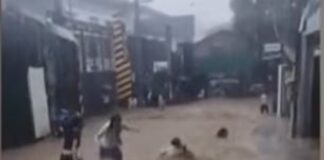 Students Swept Away by Strong Floodwaters While Heading Home After Class Suspension