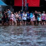 Thailand expects to clear Bangkok floodwater in two to three days, government says