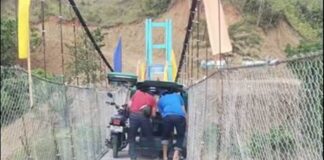 Newly Opened Footbridge in Aklan Draws Attention After Tricycle Attempts to Cross