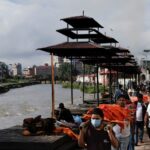 Despite losing everything, communities along the Nepal‑Tibet border are helping each other rebuild