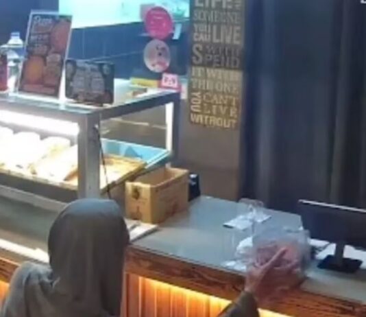 Man Caught on CCTV Taking Tip Box From Pizza Parlor in Antipolo