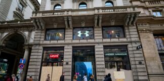 Milan luxury shops close for fear of new unrest as government prepares to deploy troops